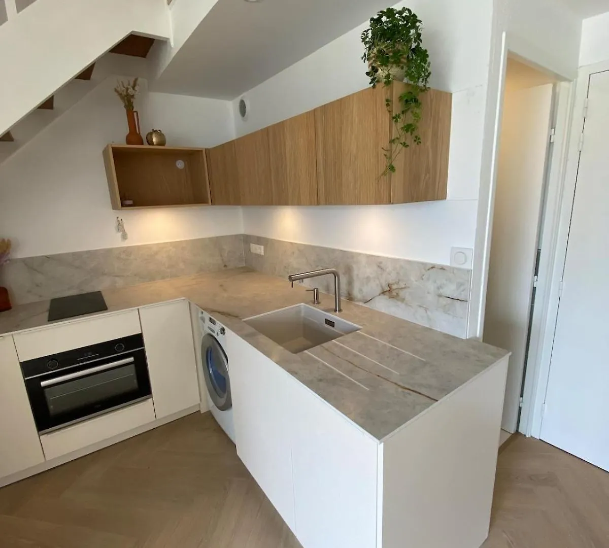 Appartement Pieds Dans L Eau Vue Mer كونكارنو 0*,  فرنسا